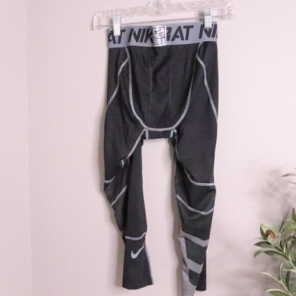 Nike | Men's Pro Combat Dri-Fit 3/4 Length Training Tights - Picture 4 of 6